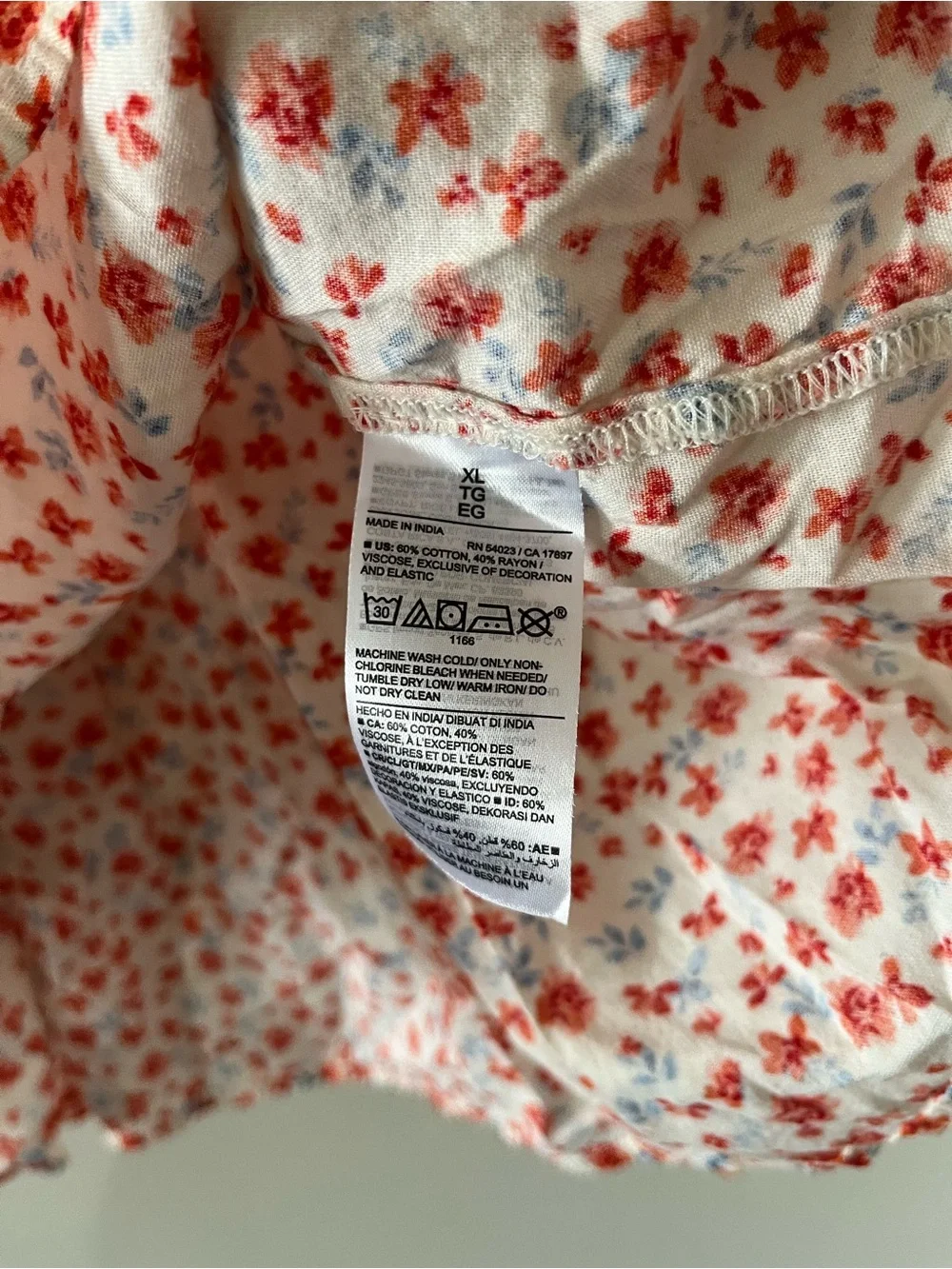 Old Navy Red White Floral Peasant Top XL Cottagecore Flutter Sleeve Prairie